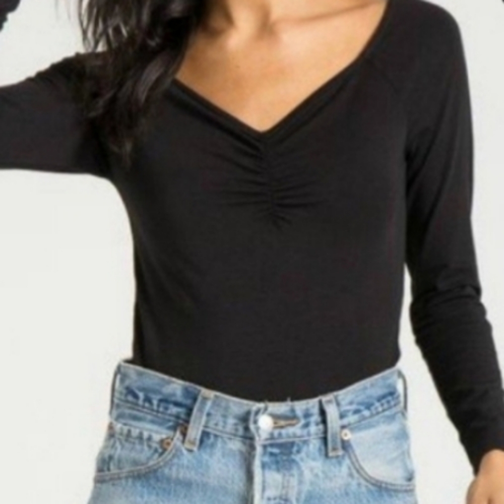 n: Philanthropy Off the Shoulder Black Harriet Top - Picture 7 of 12